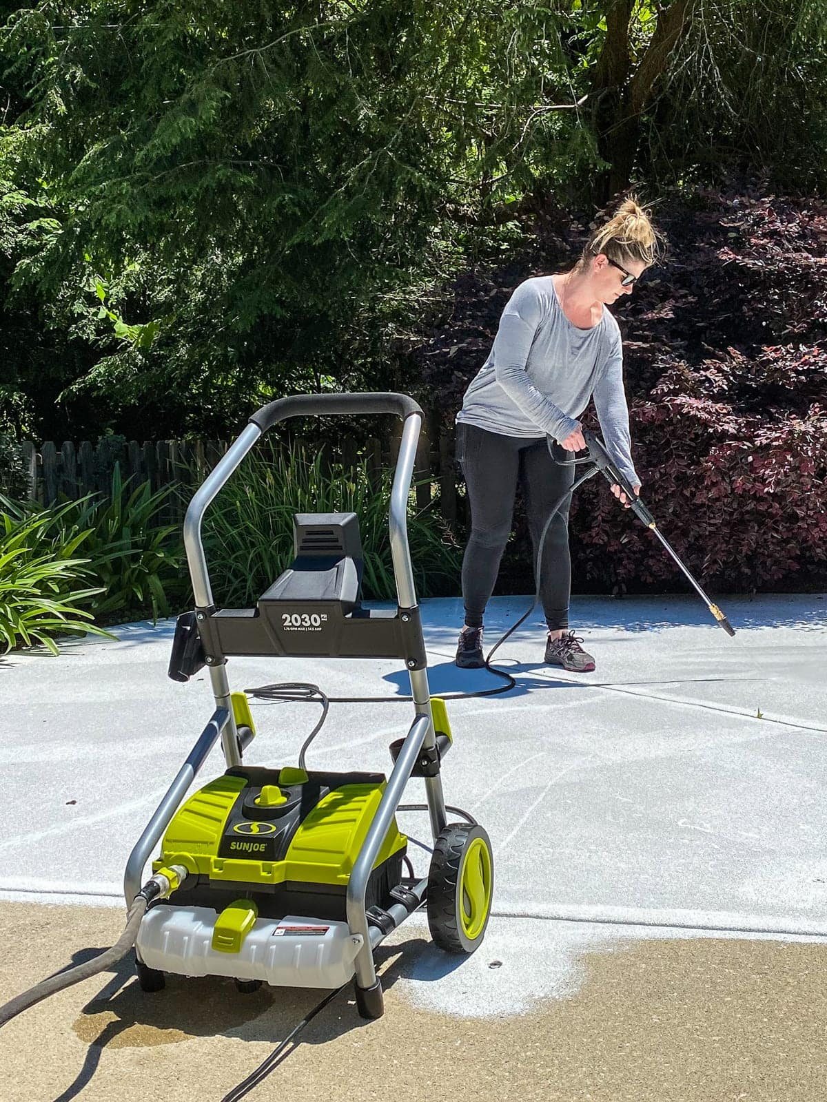 painting concrete pool deck
