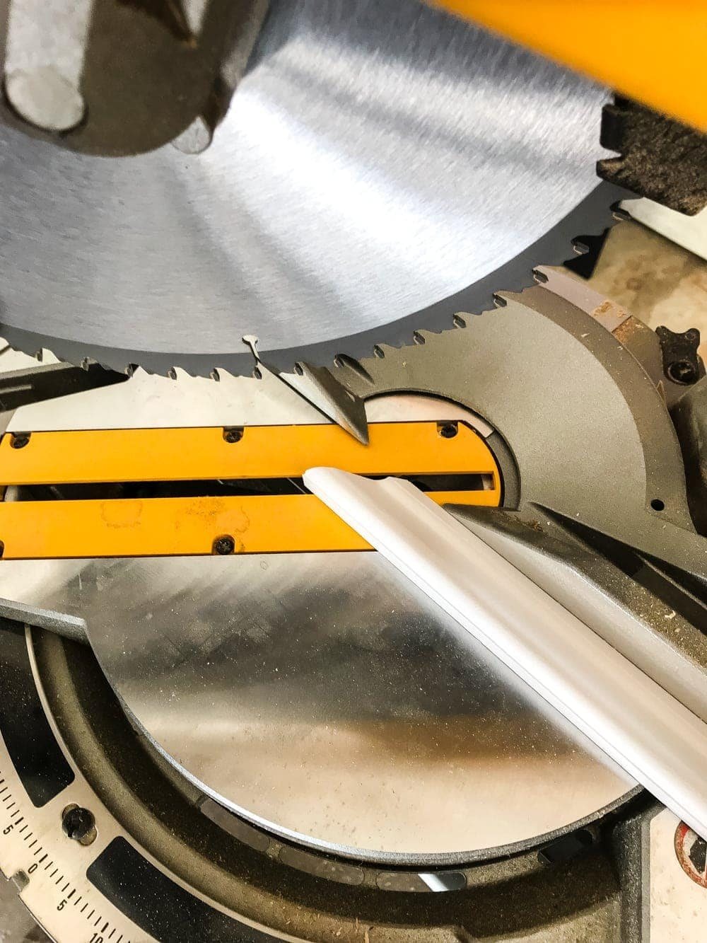mitered corners for picture frame molding