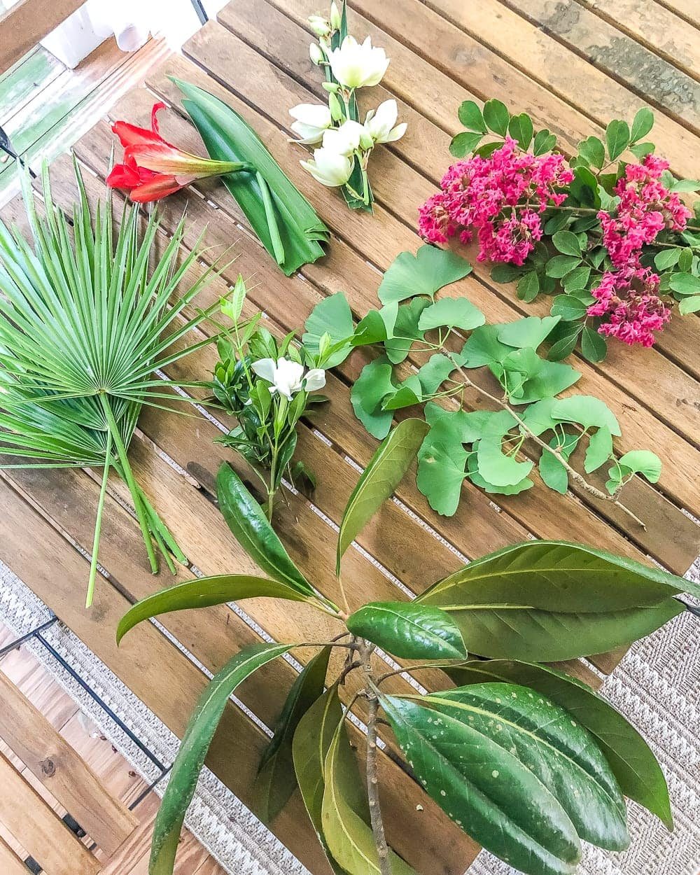DIY Pressed Flower Art | How to press flowers and leaves from your own backyard to frame as inexpensive, vintage-inspired wall decor.