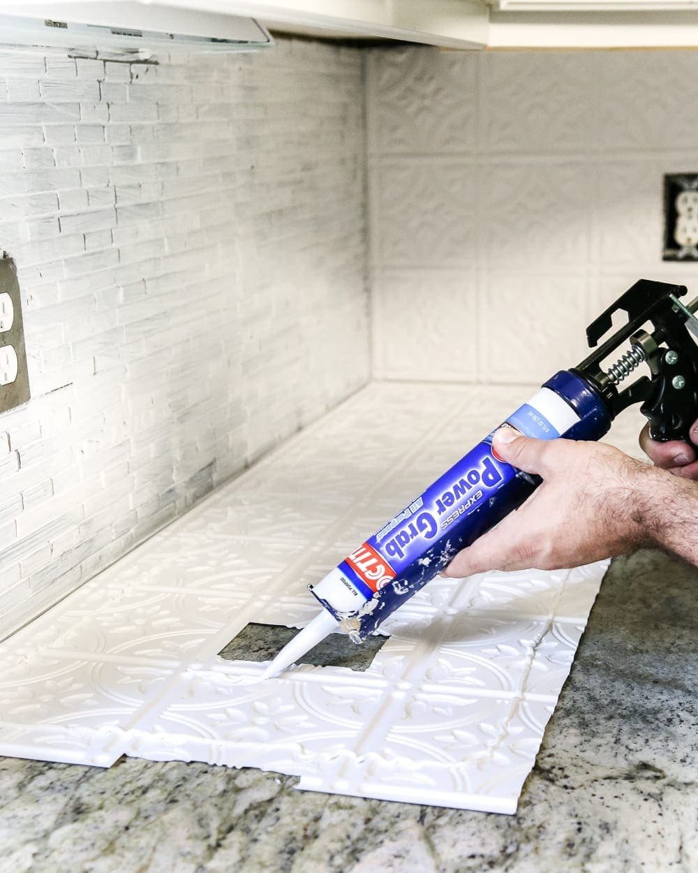 DIY Pressed Tin Kitchen Backsplash | unigumushane.com - How to makeover a kitchen backsplash with a pressed tin farmhouse style inexpensively and in 6 hours, no power tools required.