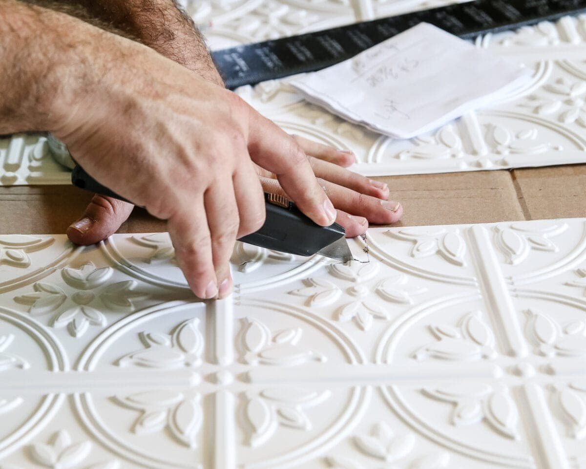 DIY Pressed Tin Kitchen Backsplash | unigumushane.com - How to makeover a kitchen backsplash with a pressed tin farmhouse style inexpensively and in 6 hours, no power tools required.