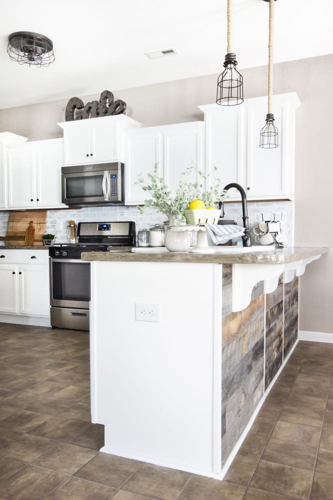 DIY Reclaimed Wood Bar | unigumushane.com - A quick and easy tutorial to get a rustic reclaimed look on a kitchen bar with Stikwood.