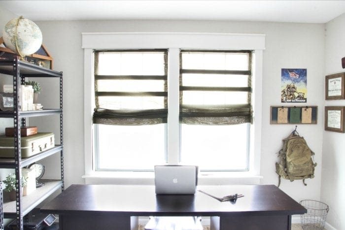 DIY Burlap Roman Shades from Blinds | unigumushane.com - A beautiful way to make pricey looking window shades for cheap!