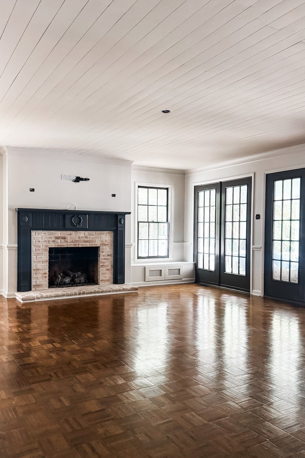 DIY Shiplap Ceiling With Crown Molding