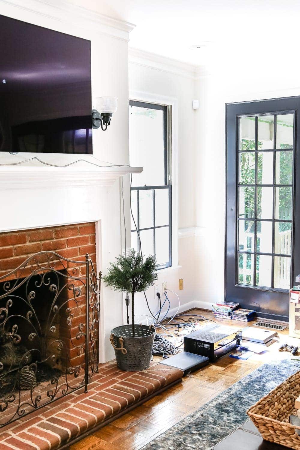 DIY Window Seat from a Kitchen Cabinet | unigumushane.com - A simplified tutorial for how to build a DIY window seat using a prefabbed kitchen cabinet to house electronics and hide cords.