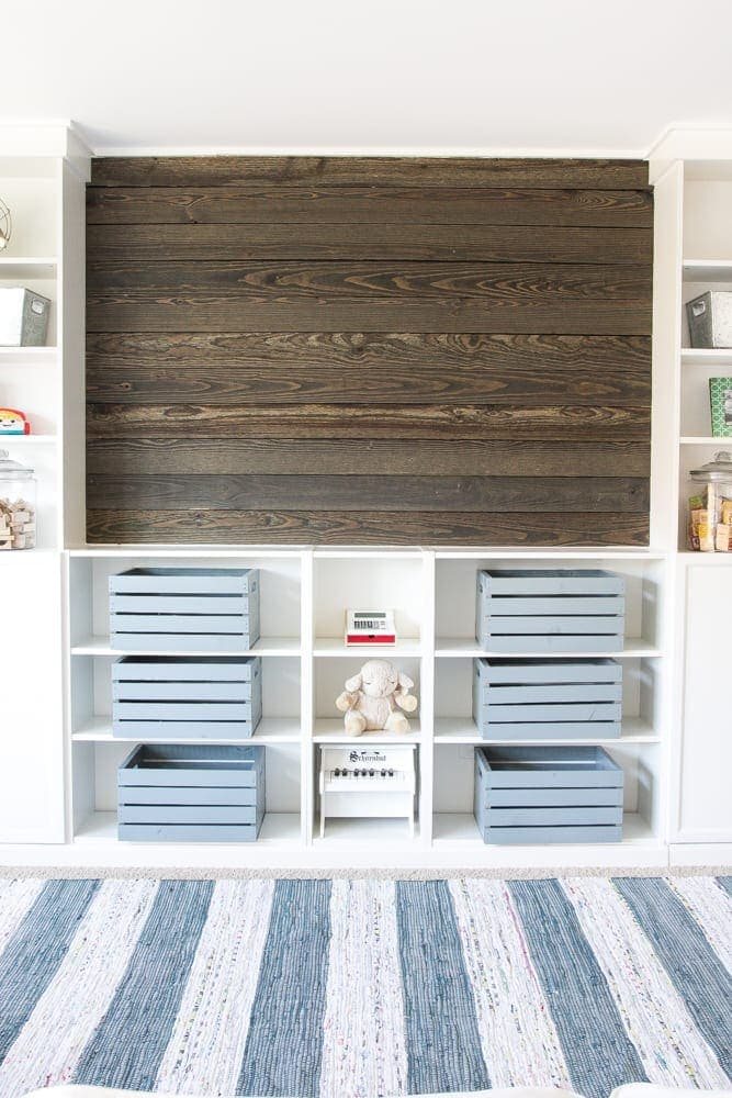 DIY Reclaimed Wood Plank Focal Wall | unigumushane.com - How to install a reclaimed wood plank focal wall in under an hour to create contrast, texture, and character in any space.