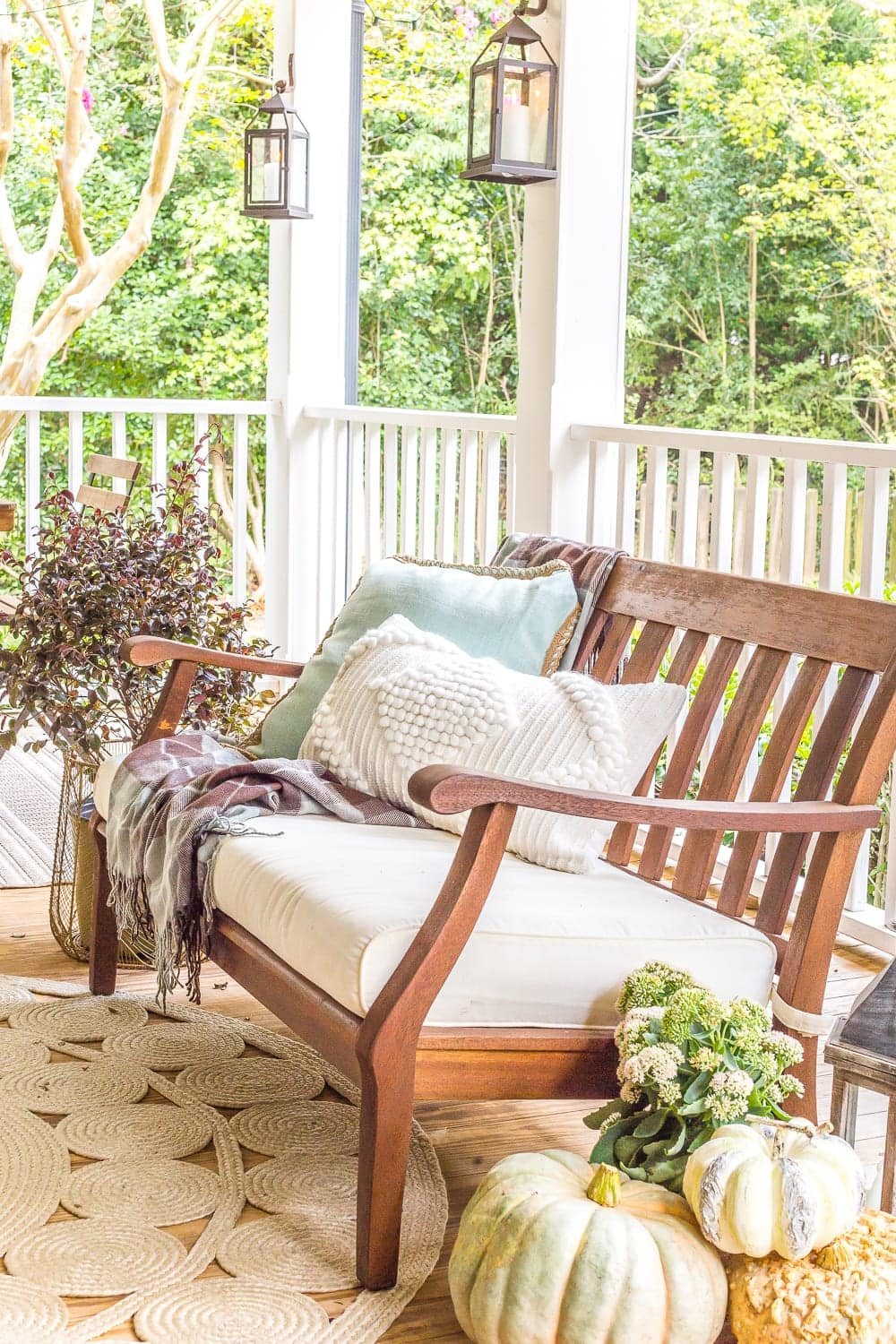 Fall Back Porch | How to style your outdoor spaces for autumn using capsule decor items that will last throughout the seasons and get the most bang for your buck.
