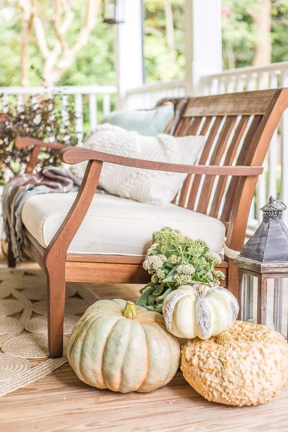 Fall Back Porch | How to style your outdoor spaces for autumn using capsule decor items that will last throughout the seasons and get the most bang for your buck.