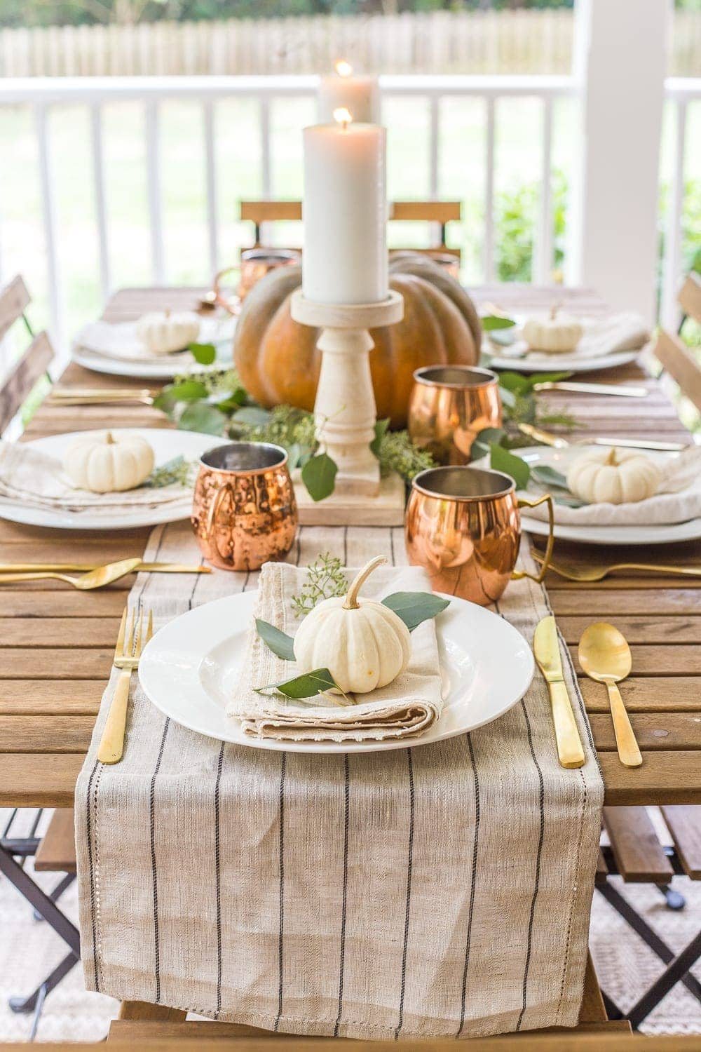 Fall Back Porch & Choosing the Best Capsule Decor