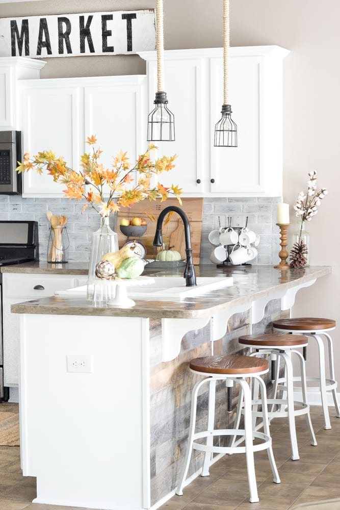 Fall Home Tour 2016 | unigumushane.com - Tips and tricks for how to incorporate fall decor easily and inexpensively in your home.