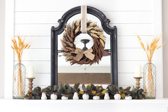 Fall Home Tour 2016 | unigumushane.com - Tips and tricks for how to incorporate fall decor easily and inexpensively in your home.