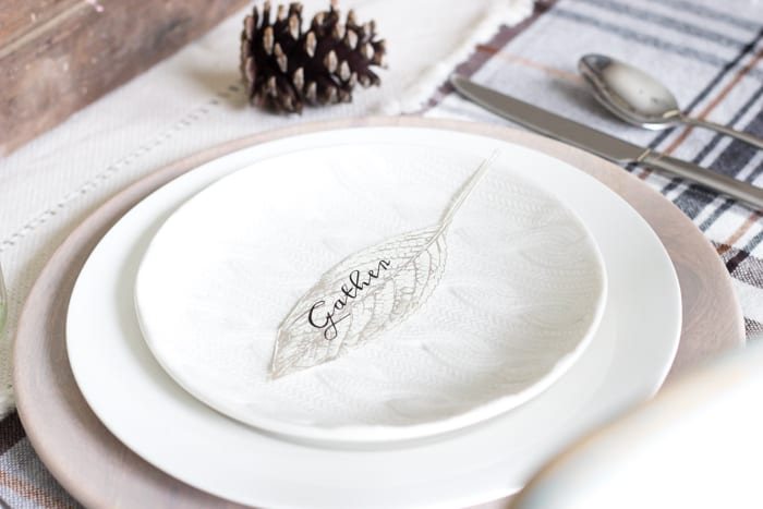 Gather Leaf Place Card Printable | unigumushane.com - A sweet and simple place card free printable plus an early fall neutral tablescape.