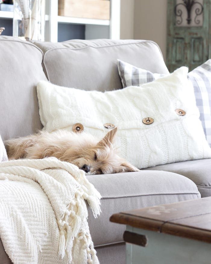 Fall Home Tour 2016 | unigumushane.com - Tips and tricks for how to incorporate fall decor easily and inexpensively in your home.