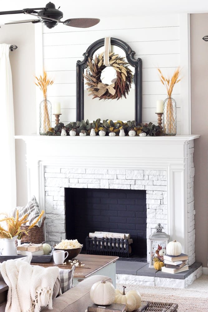 Fall Home Tour 2016 | unigumushane.com - Tips and tricks for how to incorporate fall decor easily and inexpensively in your home.