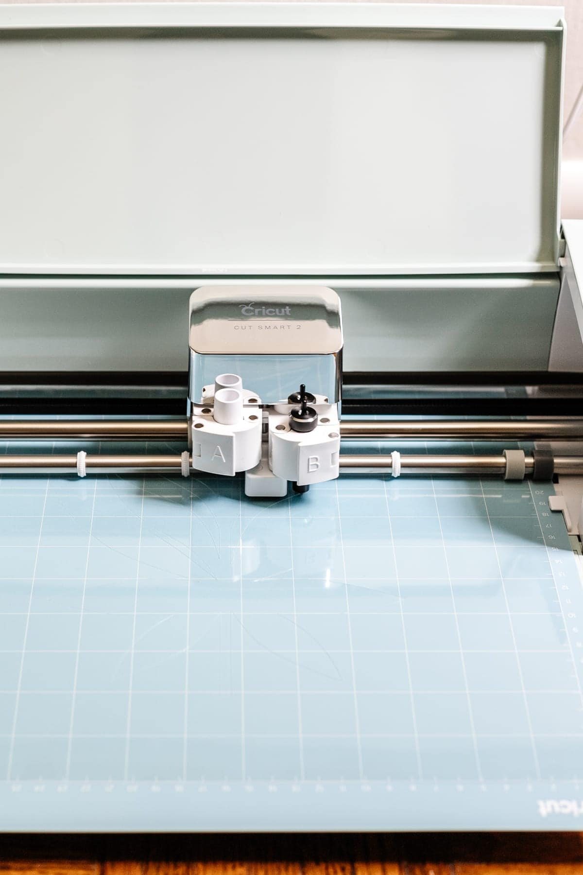 how to make a stencil with a Cricut machine