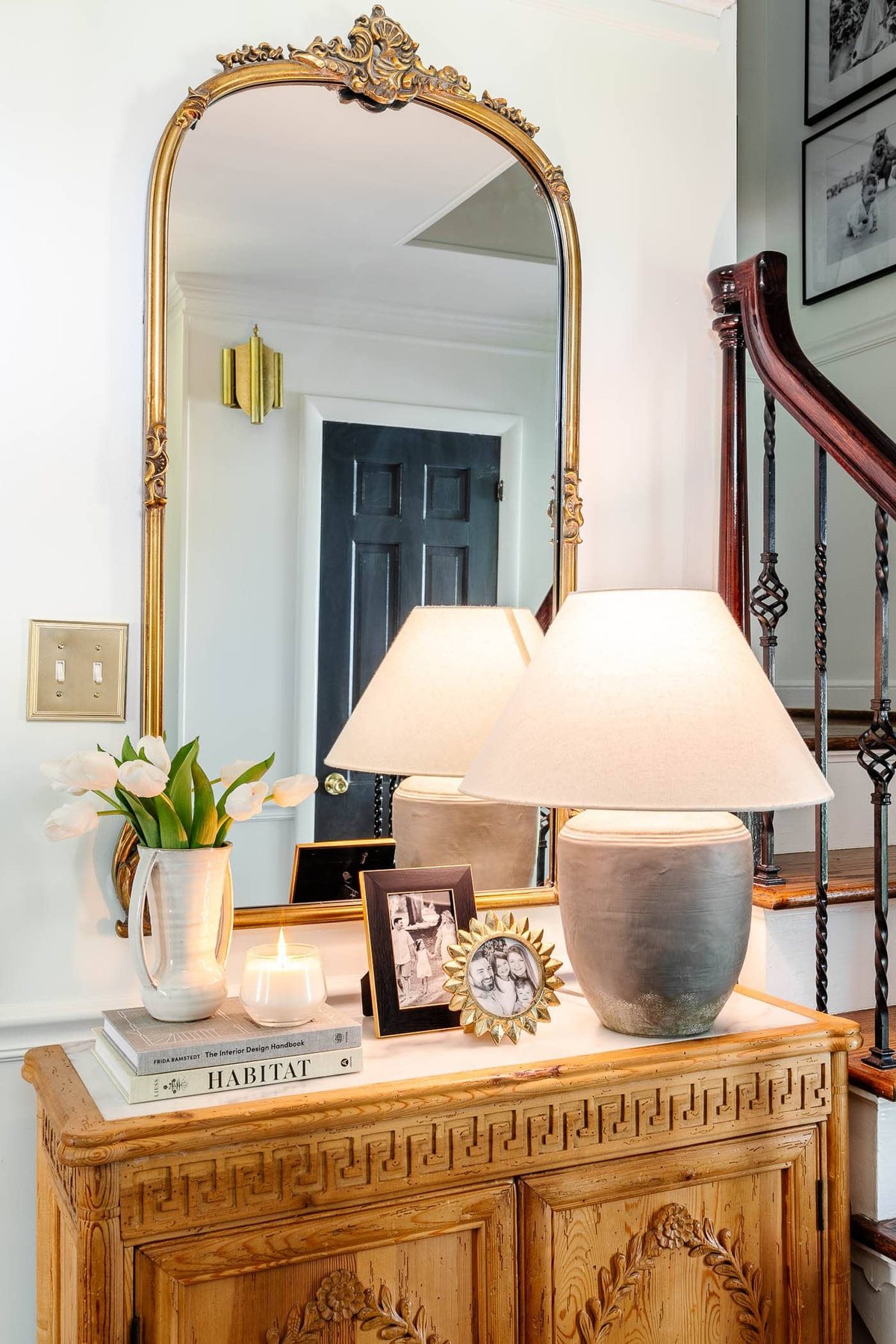how to style an entryway table