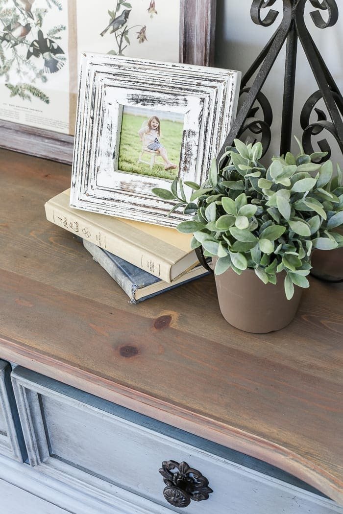 French Blue Dresser Makeover | unigumushane.com - An orange wood thrifted dresser gets a French blue makeover using Fusion Mineral Paint in Champness and Homestead House Wax in Espresso.