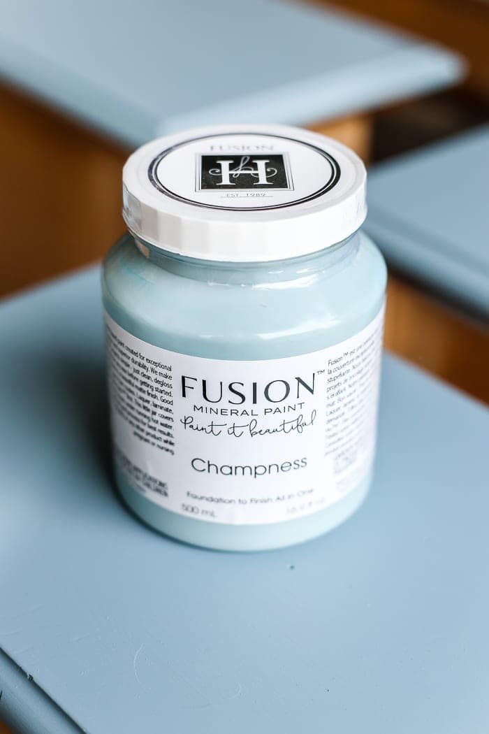 French Blue Dresser Makeover | unigumushane.com - An orange wood thrifted dresser gets a French blue makeover using Fusion Mineral Paint in Champness and Homestead House Wax in Espresso.