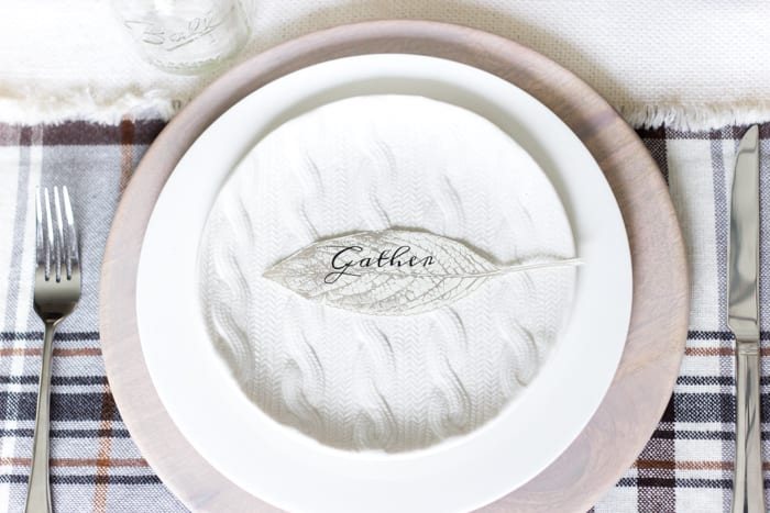Gather Leaf Place Card Printable | unigumushane.com - A sweet and simple place card free printable plus an early fall neutral tablescape.