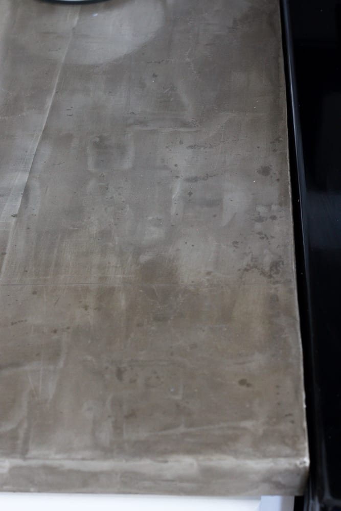 The Good, Bad, and Ugly of Concrete Countertops | unigumushane.com - What to know before installing concrete countertops - the pros and cons, how they hold up over time, and how to install them for an inexpensive update.