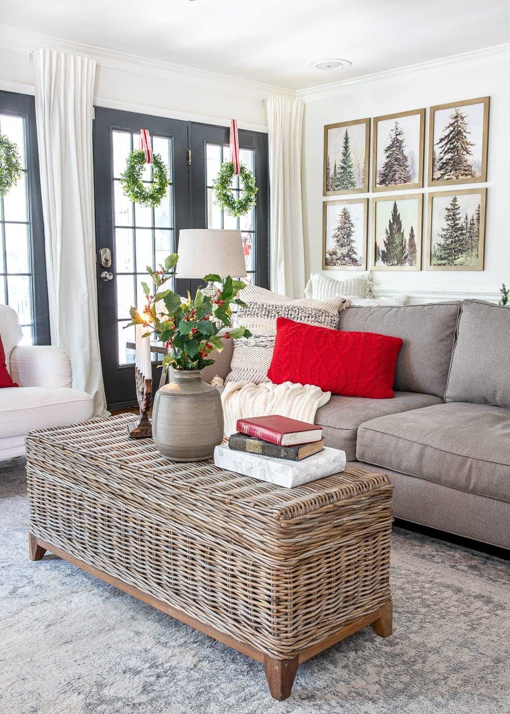 Christmas decor ideas | modern cozy Christmas living room