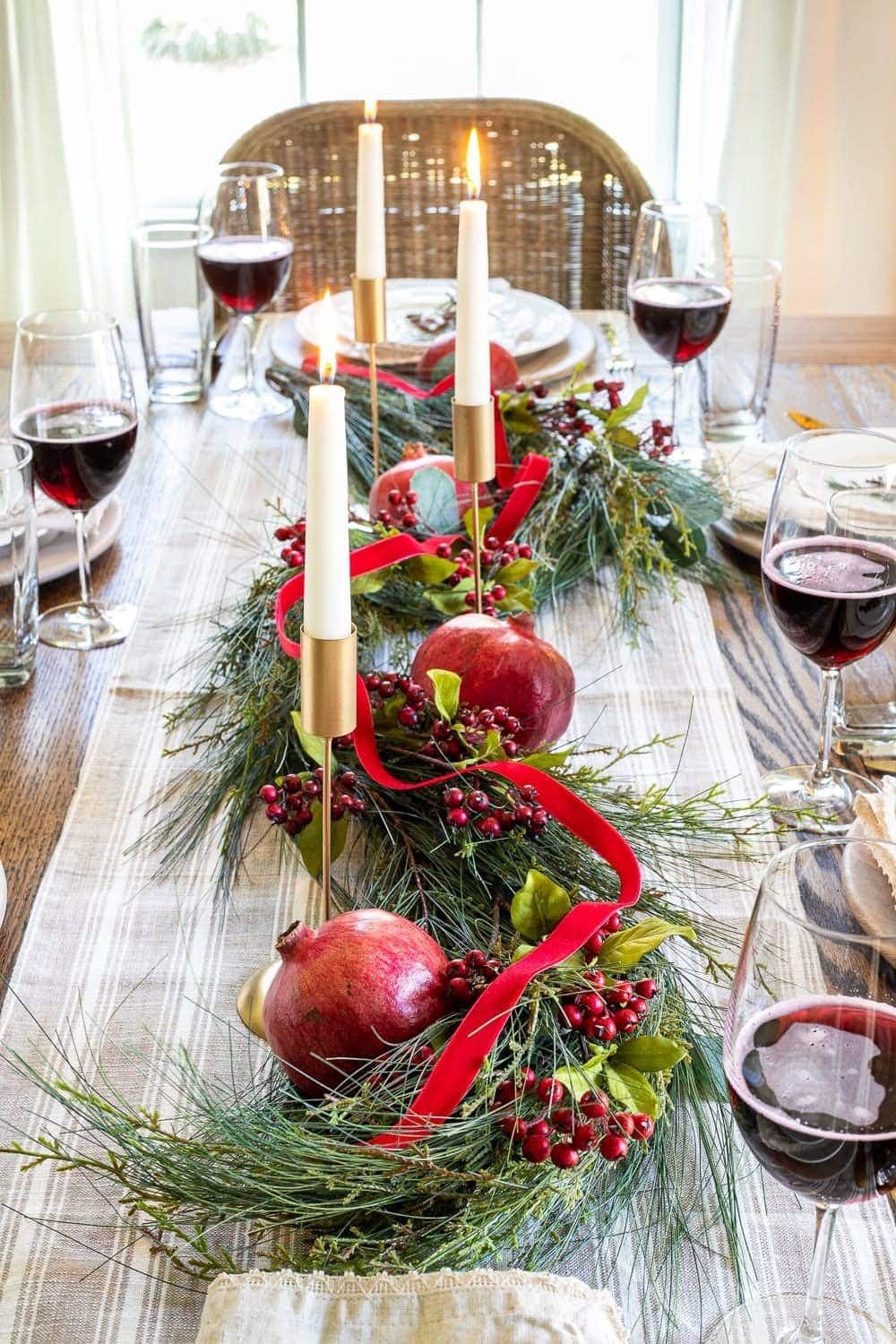 Christmas decor ideas | simple Christmas centerpiece