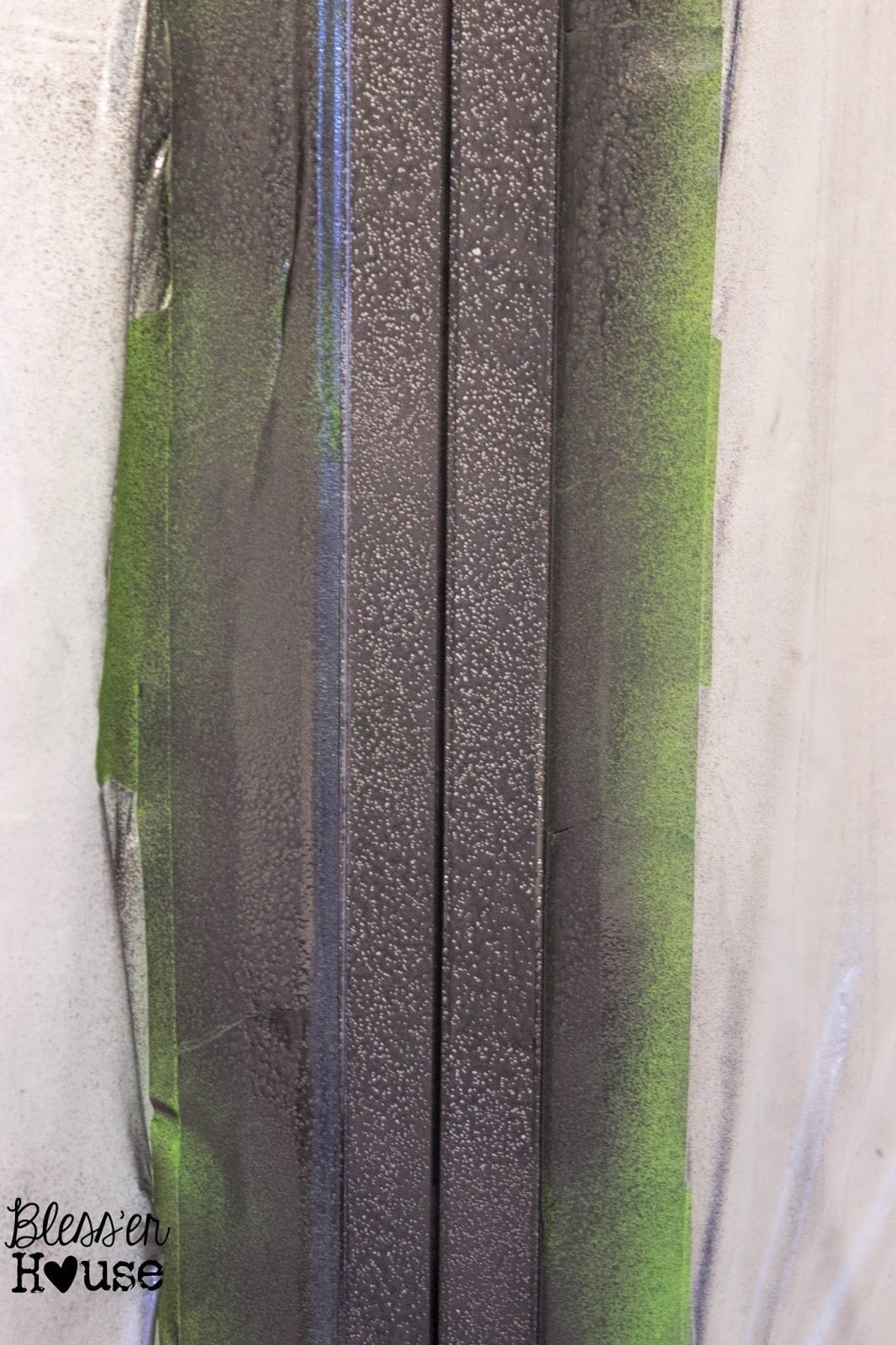 How NOT to Paint a Shower Door (And How to Fix Spray Paint Mistakes) | Unigumushane
