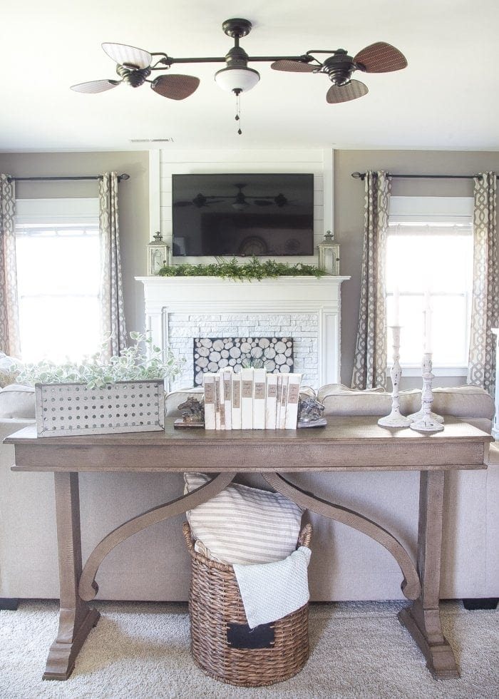 How to Create a Weathered Wood Look With Paint | unigumushane.com - Quick and easy way to get a Restoration Hardware inspired look!