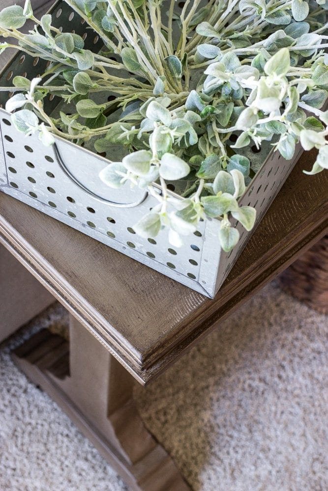 How to Create a Weathered Wood Look With Paint | unigumushane.com - Quick and easy way to get a Restoration Hardware inspired look!