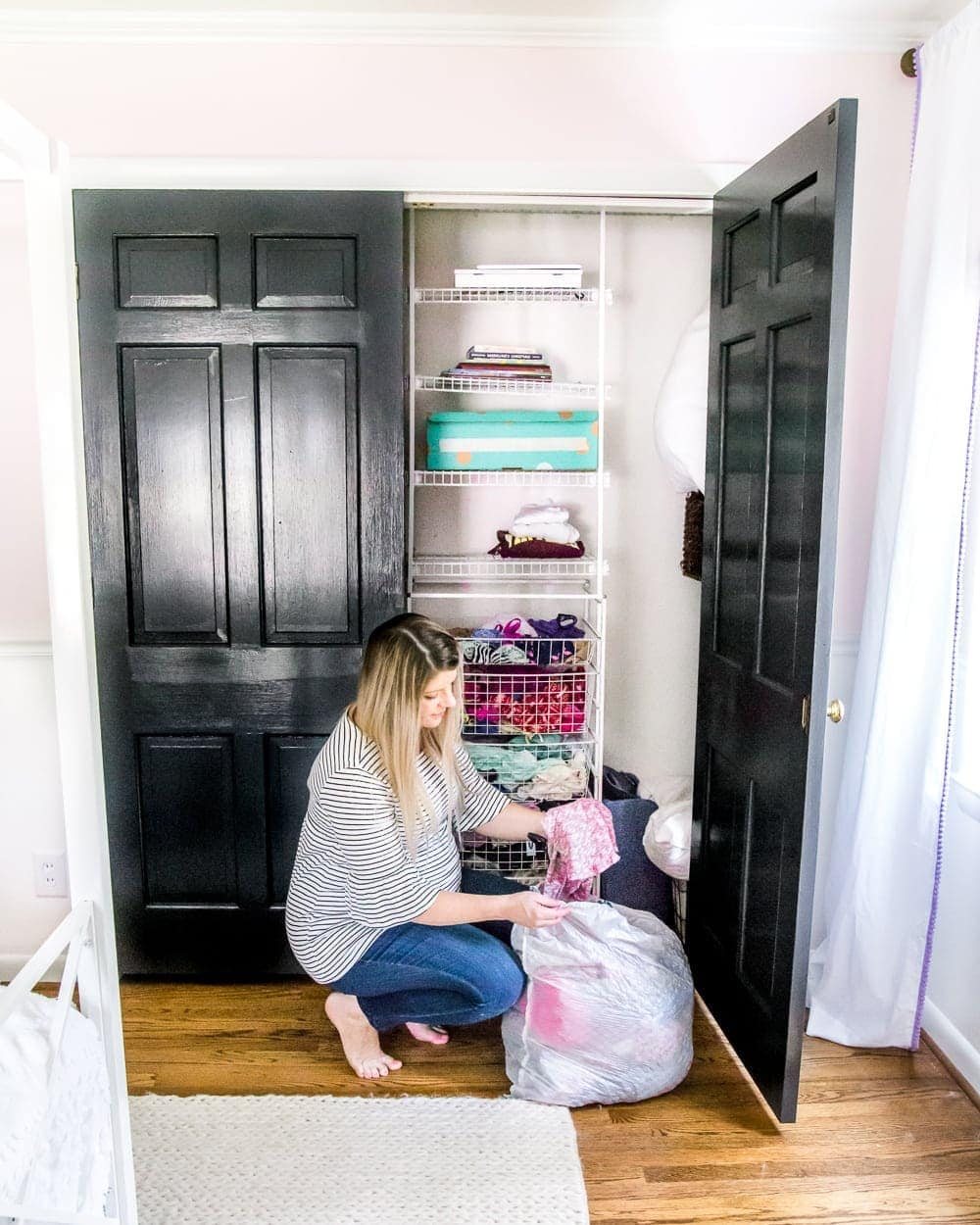 Kid's closet - how to declutter without losing your mind