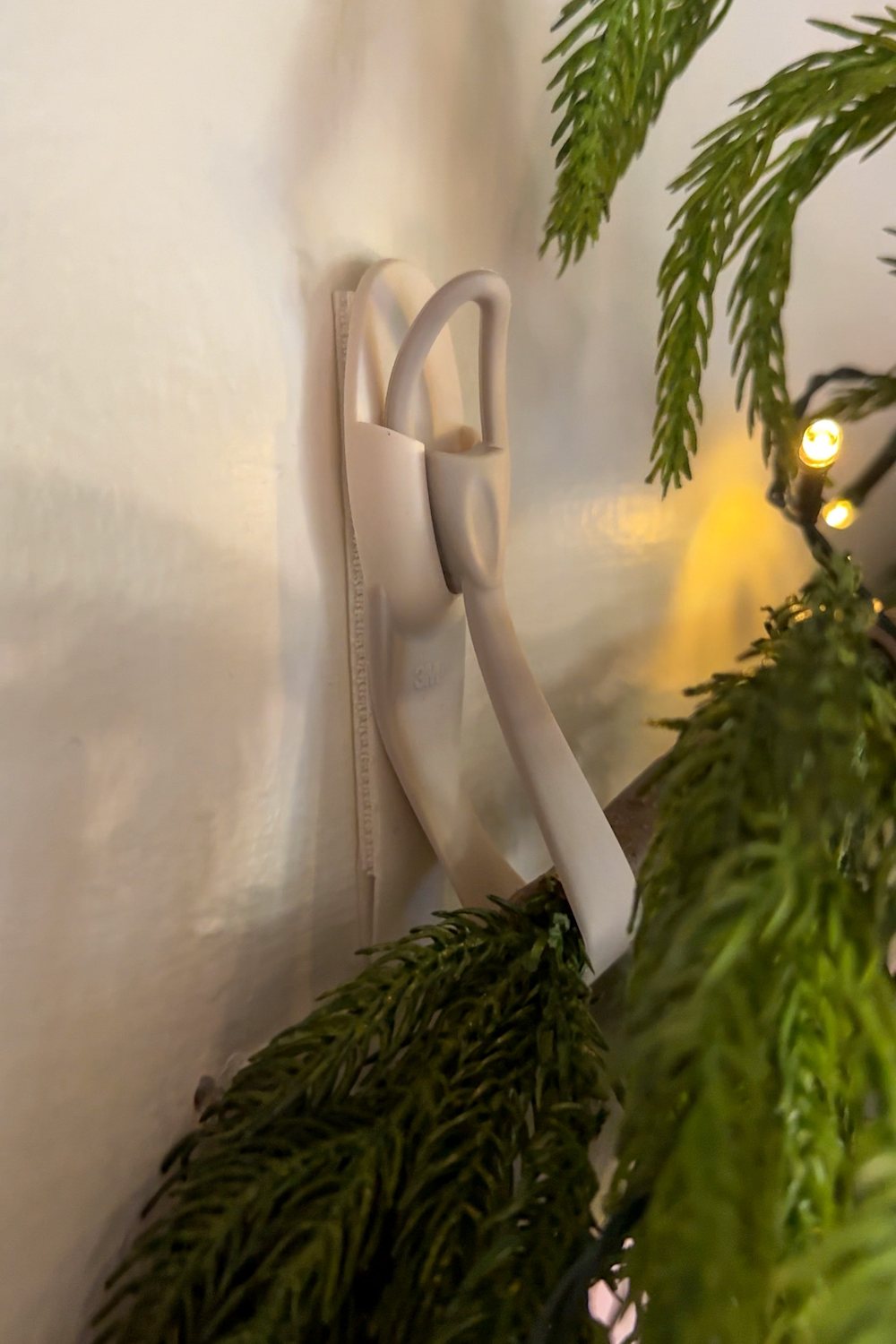 how to hang doorway garland inside with no damage for Christmas