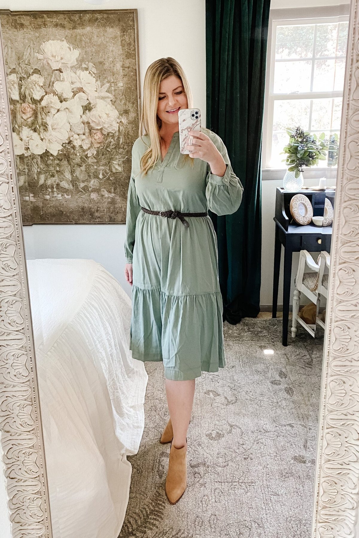 Slimming fall outfit idea: v-neck dress, skinny belt, and skin tone colored pointed boots