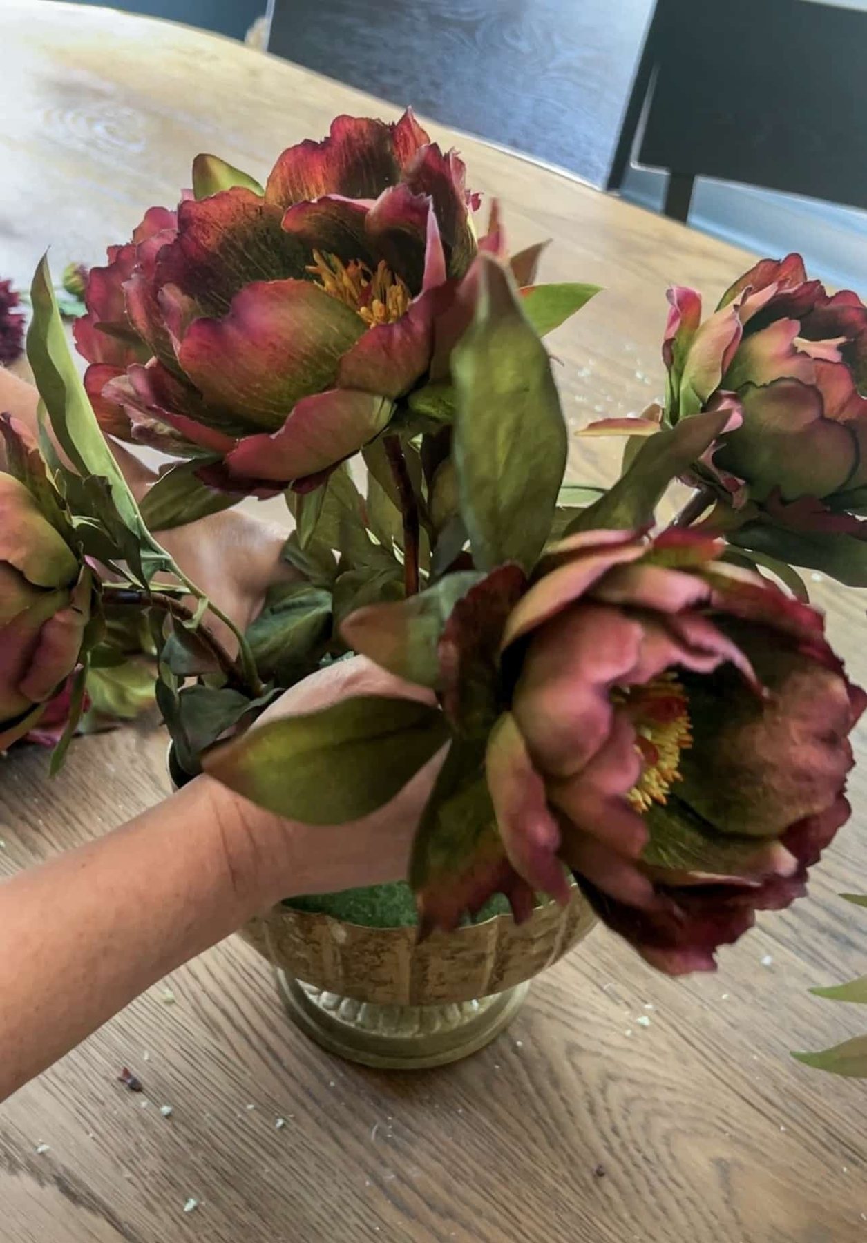 using peonies in a fall floral arrangement