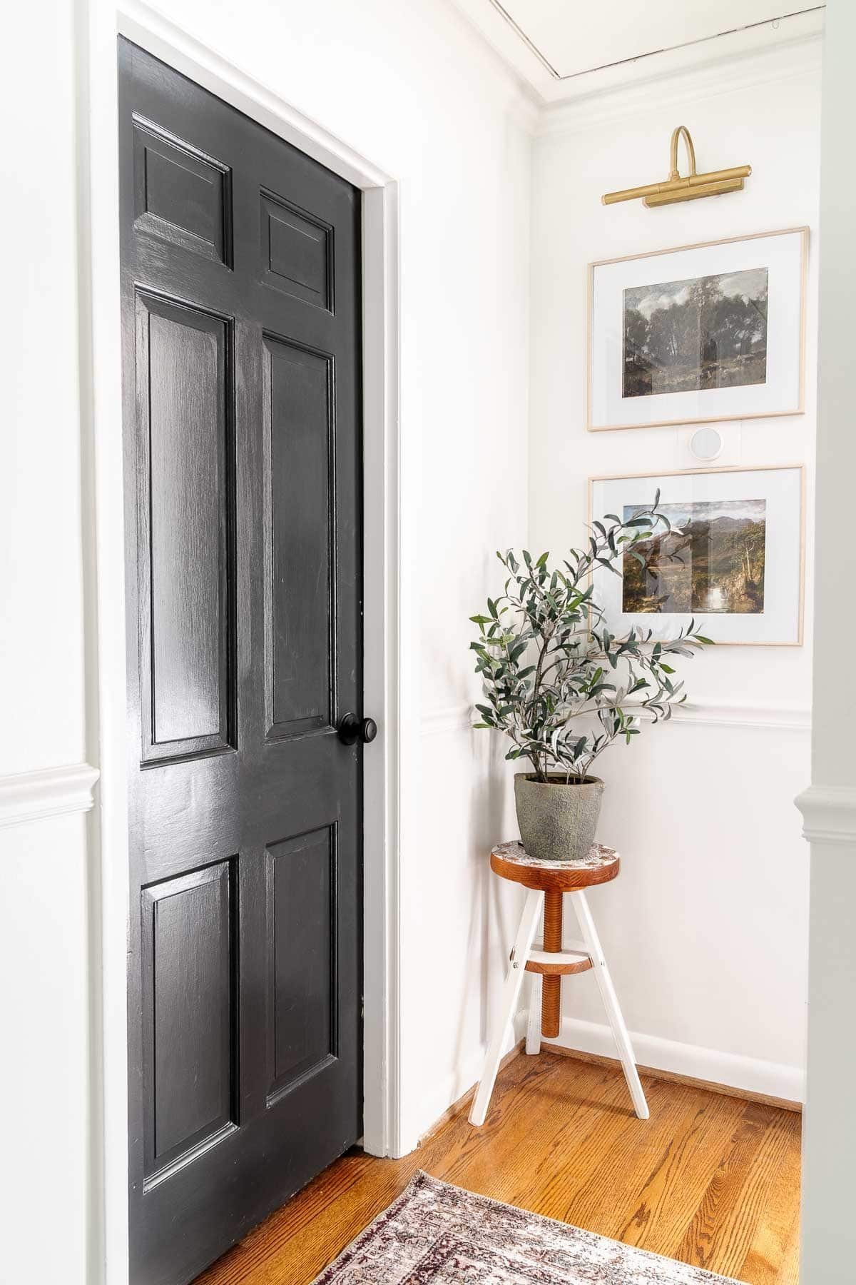 23 Clever Small Room Ideas to Make a Space Look Bigger
