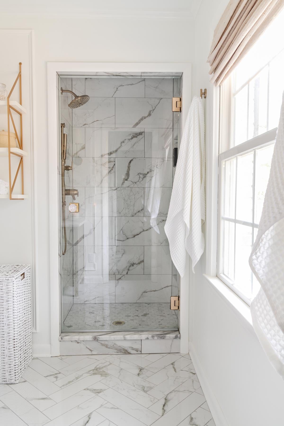 14 Tricks to Make a Small Bathroom Look Bigger