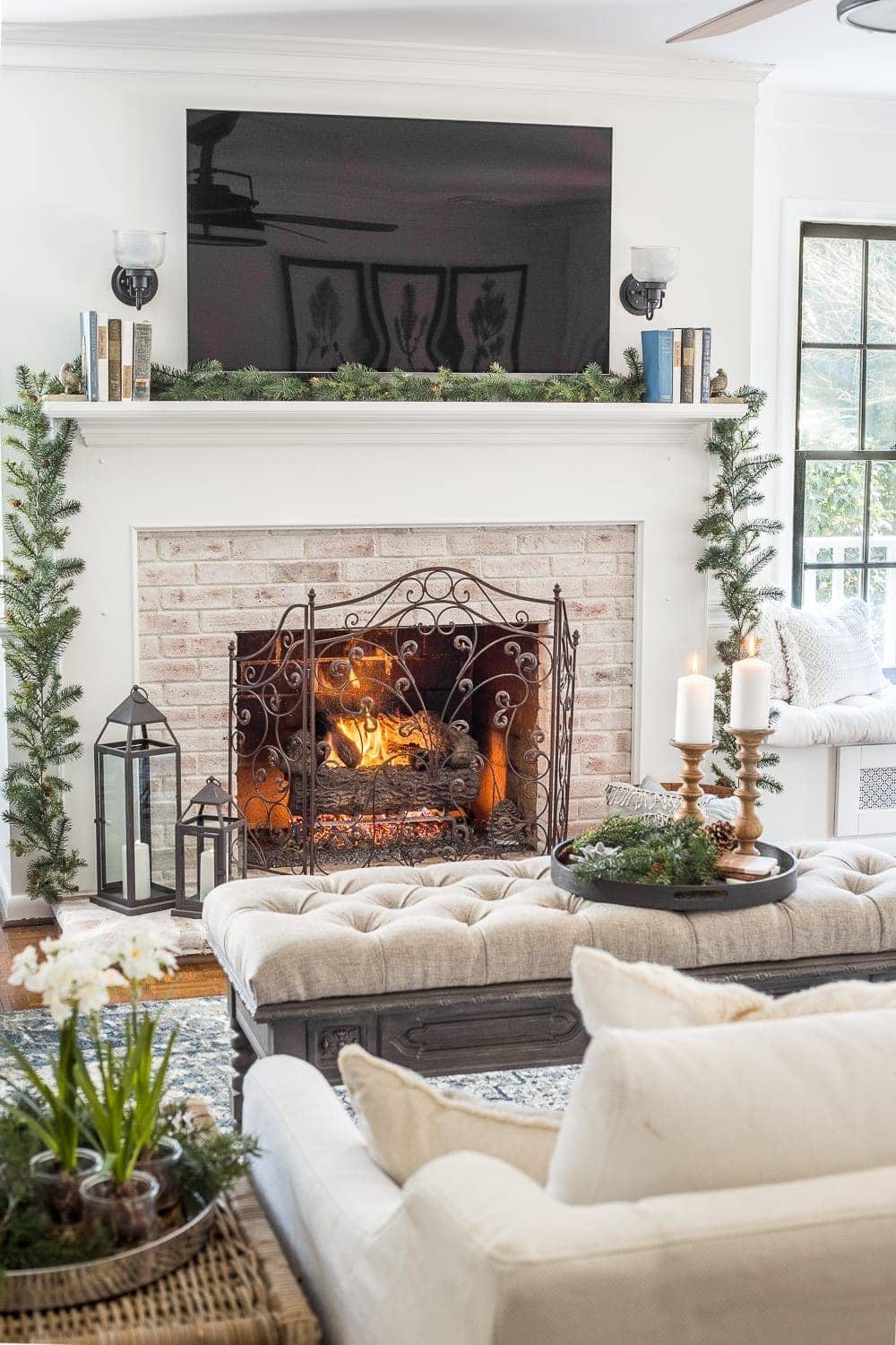 simple winter mantel garland
