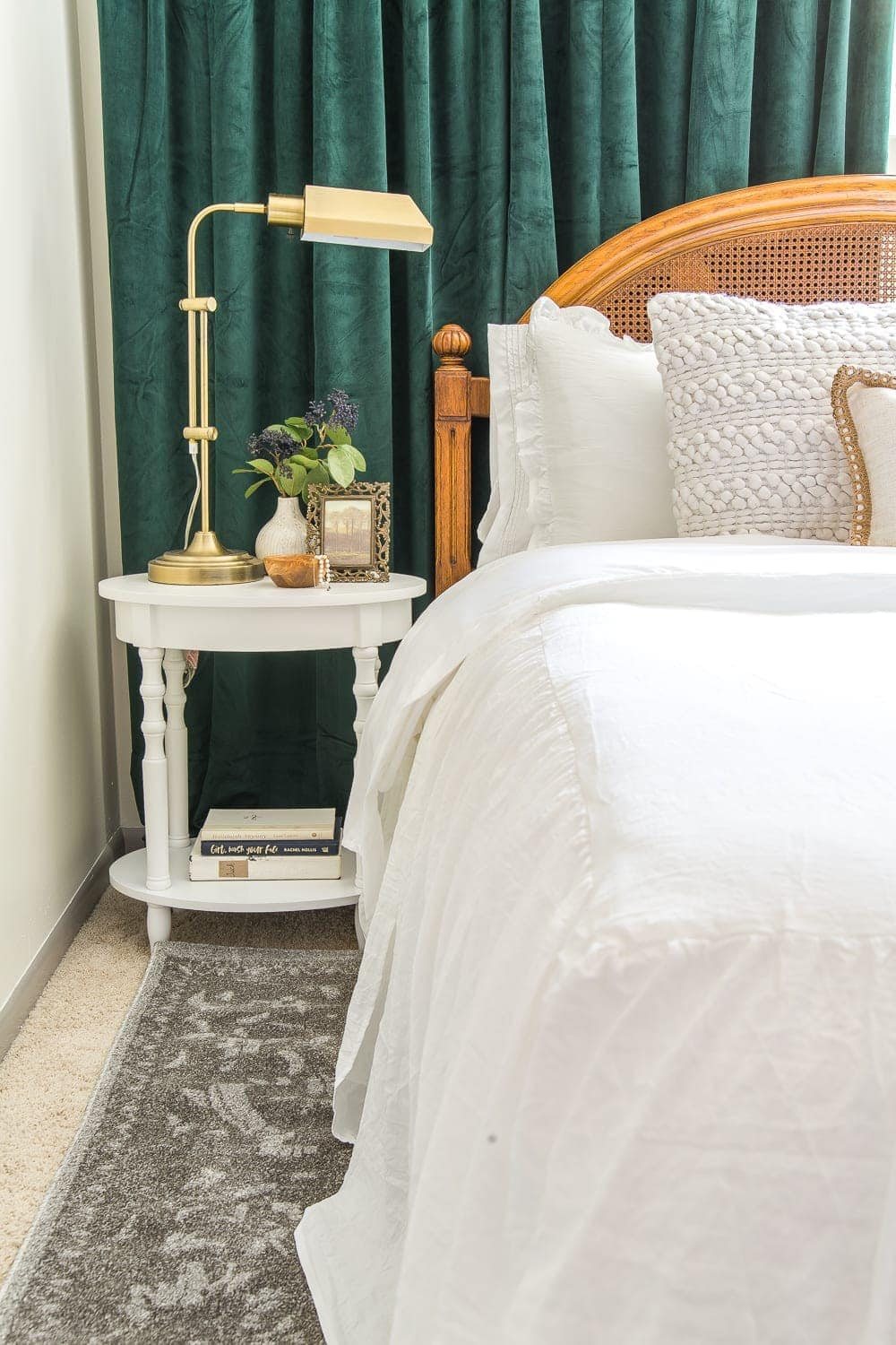 20 Narrow Bedside Tables for Small Bedrooms
