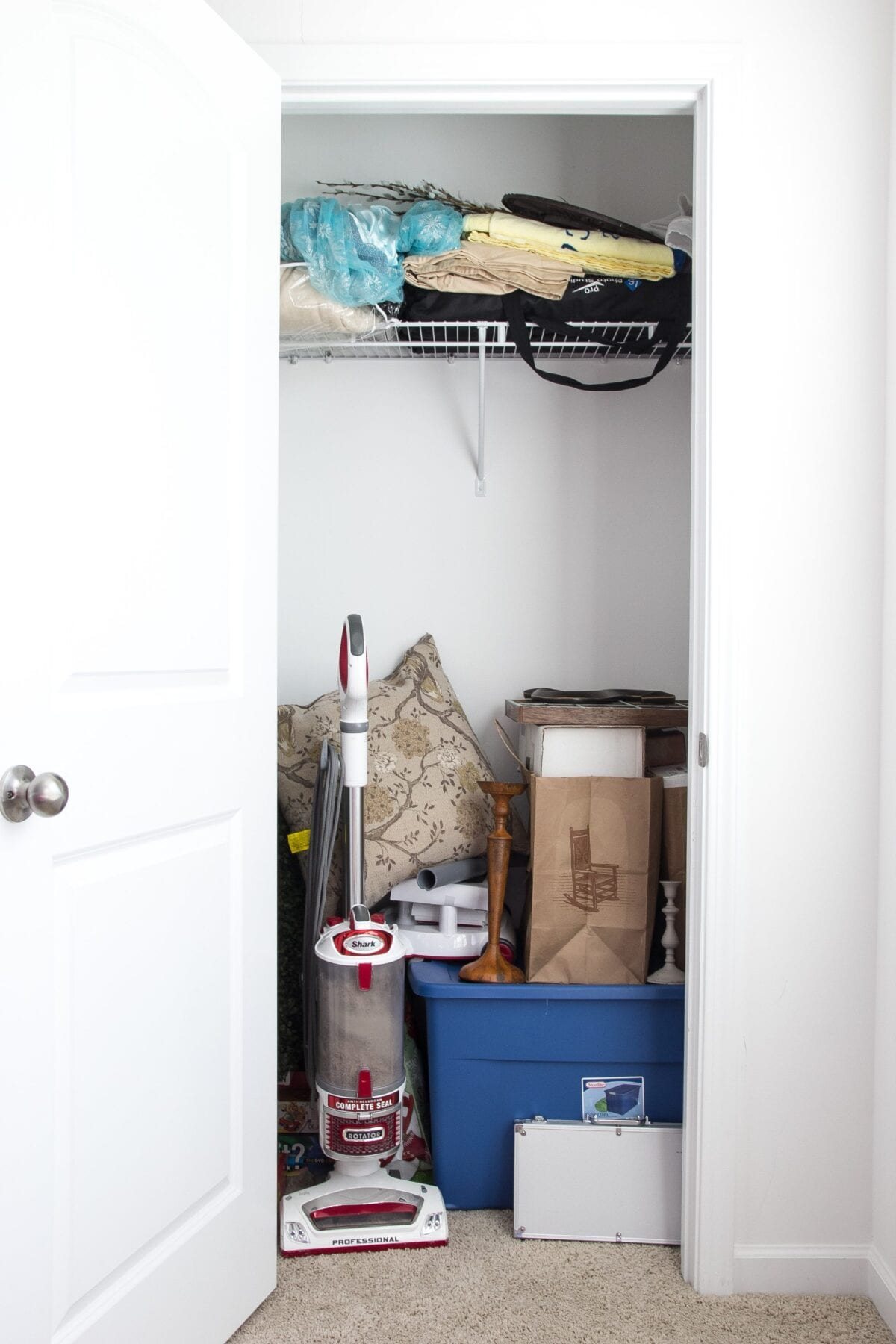 How to Organize a Craft Closet Like a Rockstar | unigumushane.com