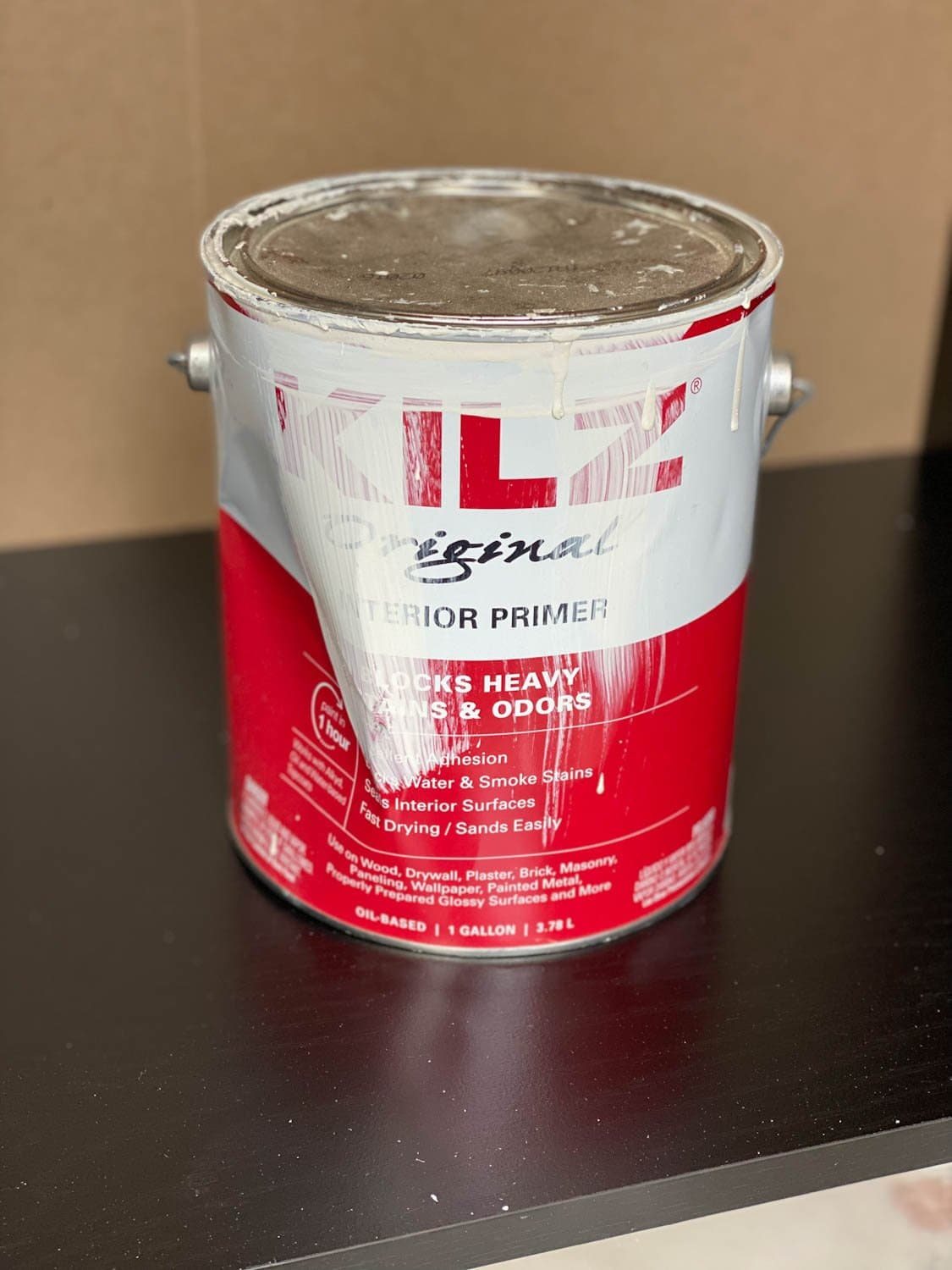 how to paint laminate furniture - use oil based primer