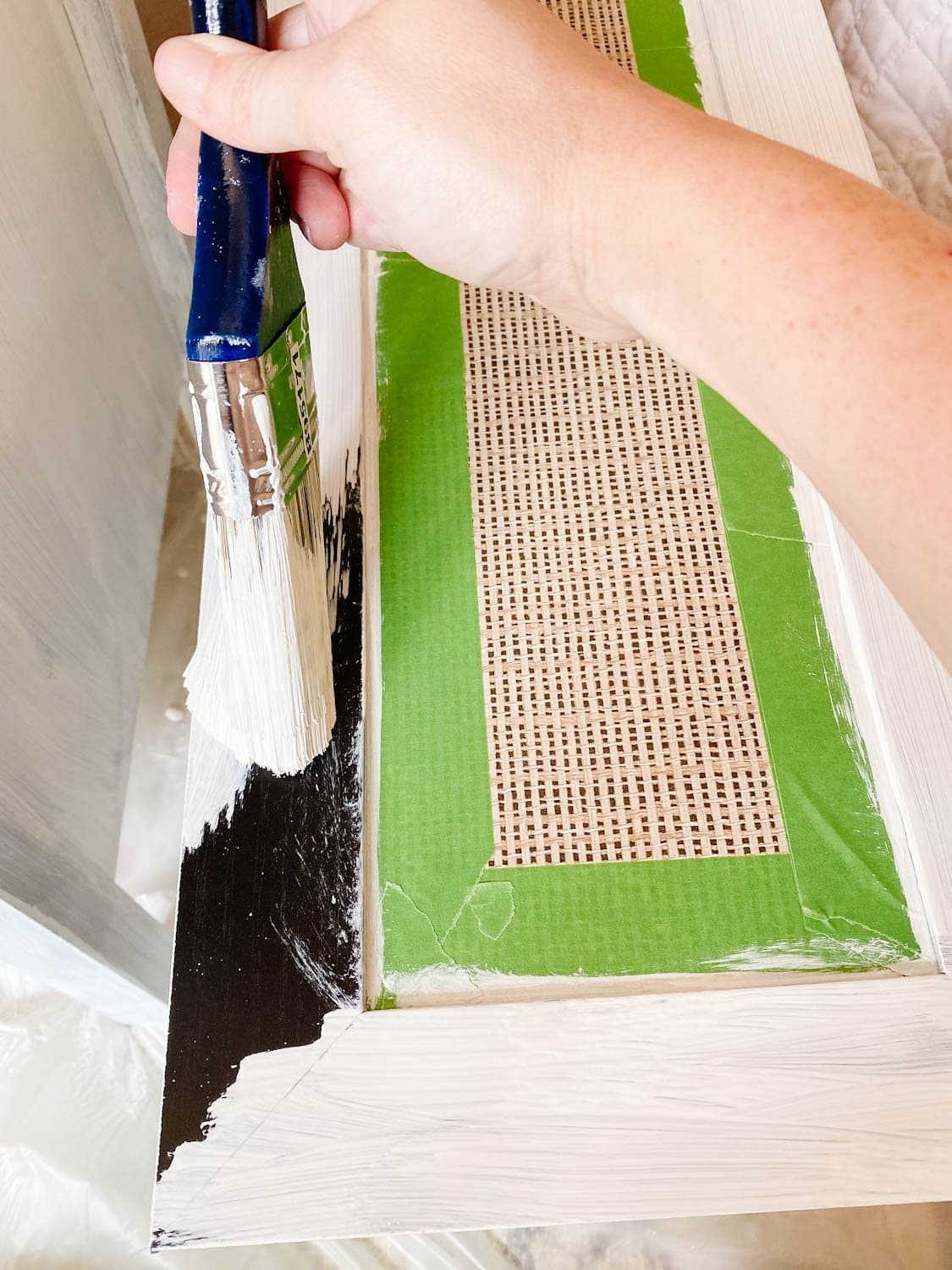 how to paint laminate furniture - use oil based primer