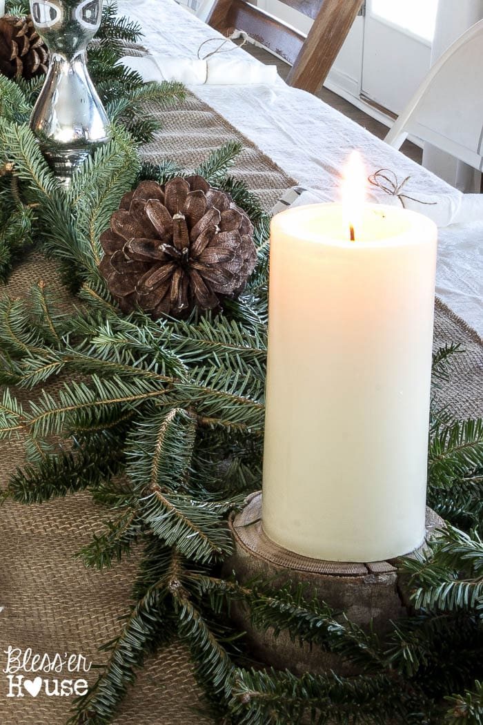 How to Set a Large Holiday Table on a Budget | unigumushane.com