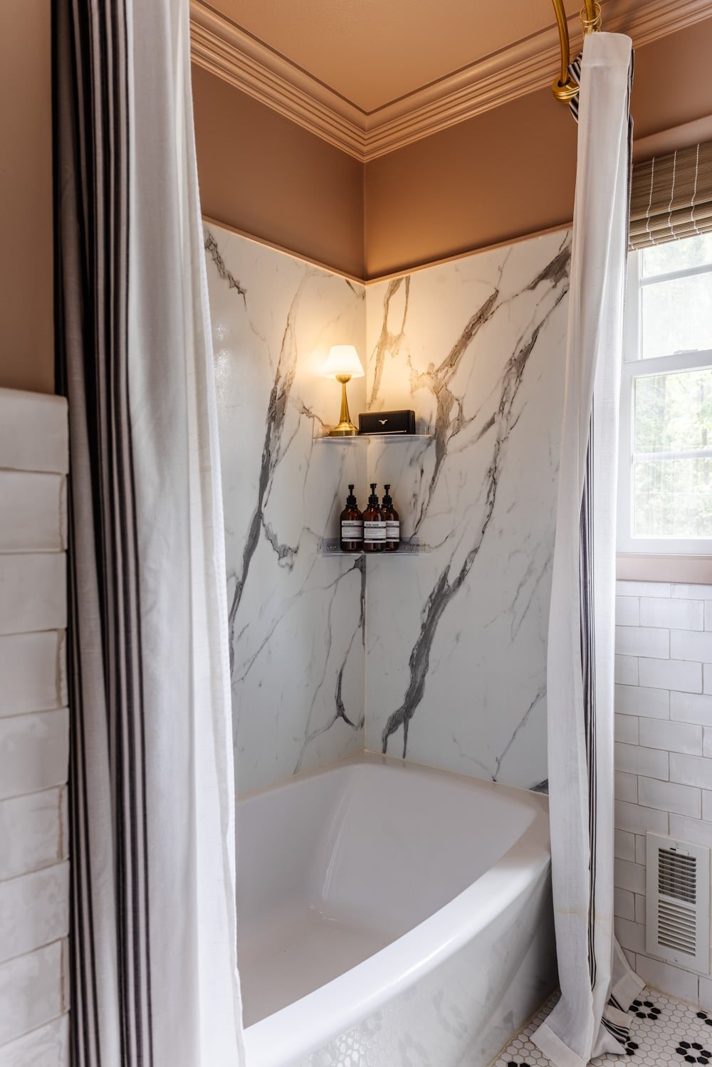 Cozy Shower Lamps Are Trending – Here Are the Best Ones to Try