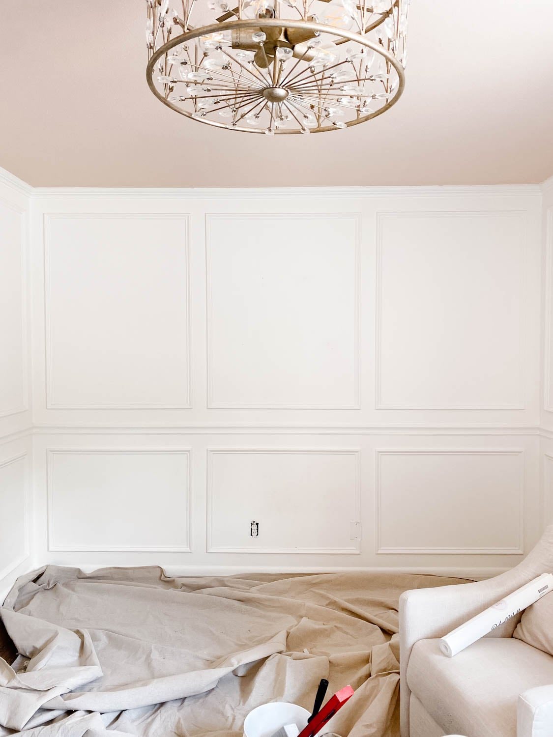 picture frame molding in a girl's room