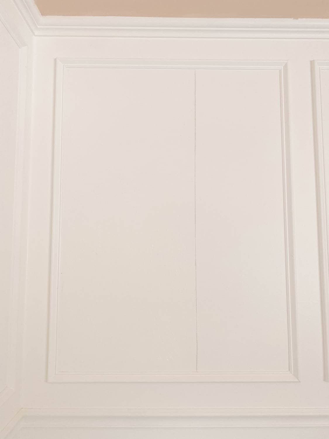 setting a plumb line for hanging wallpaper