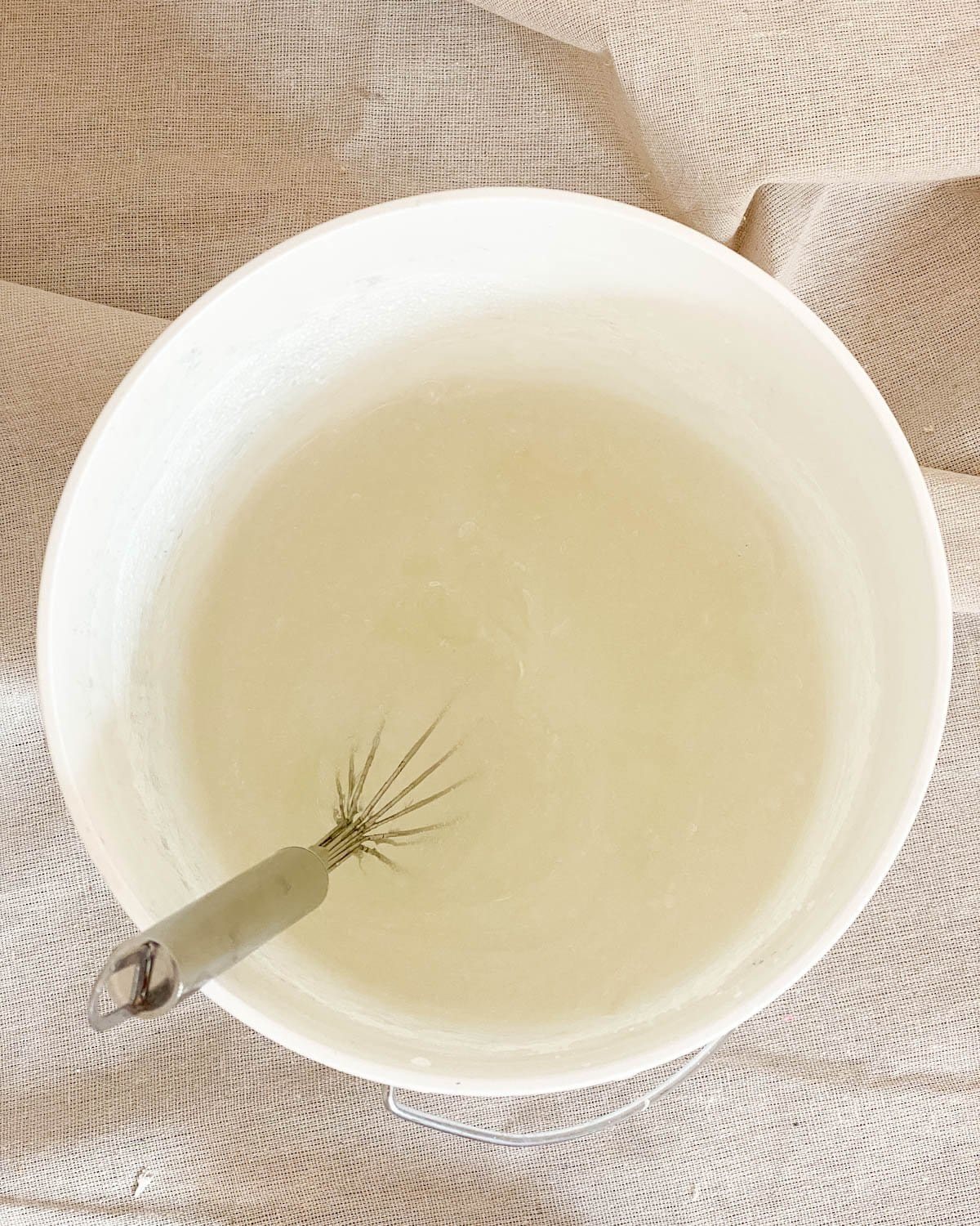mixing wallpaper paste