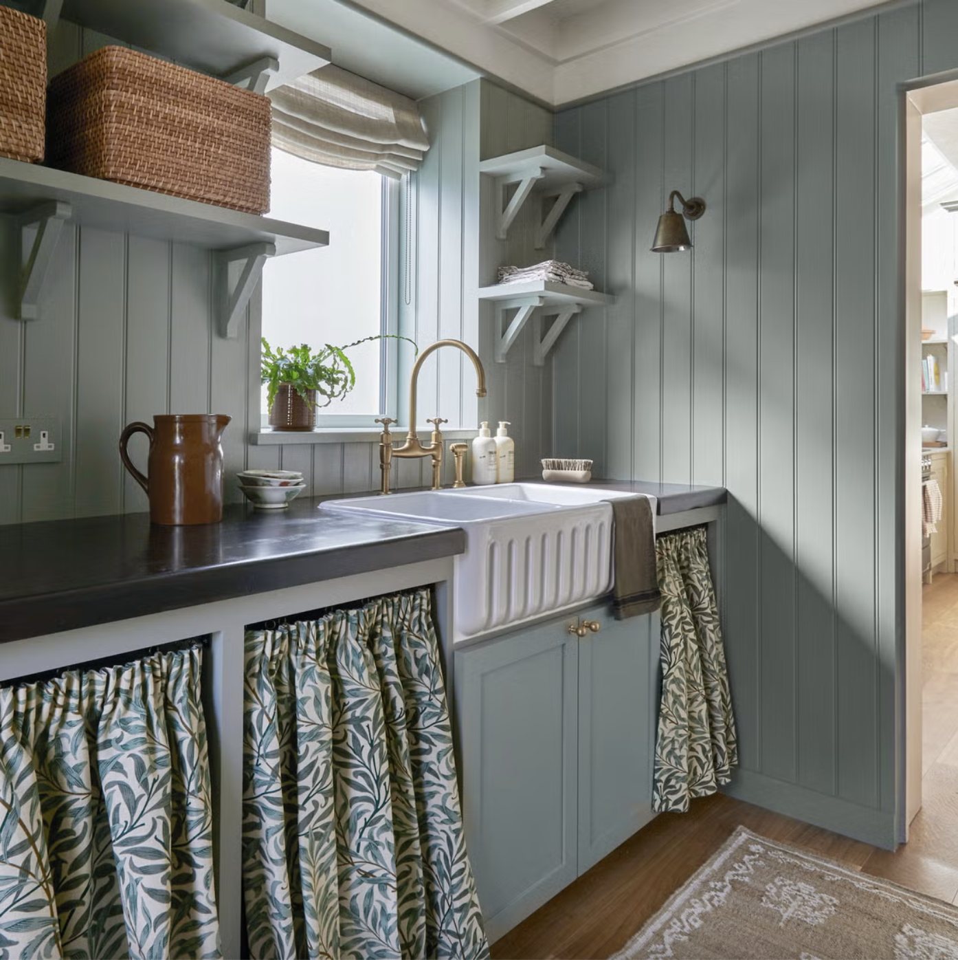 laundry room beadboard