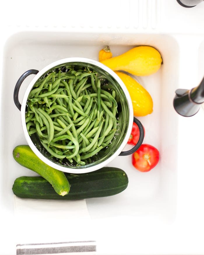 IKEA Farmhouse Sink Review | unigumushane.com - What to know before buying the Ikea farmhouse sink Domsjo- how well it cleans, how functional it is, and if it's the right investment for your kitchen.