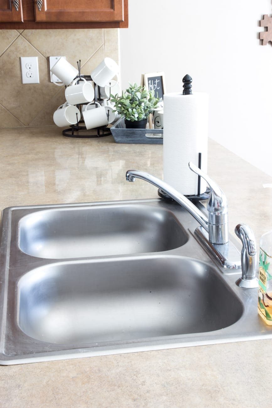 IKEA Farmhouse Sink Review | unigumushane.com - What to know before buying the Ikea farmhouse sink Domsjo- how well it cleans, how functional it is, and if it's the right investment for your kitchen.