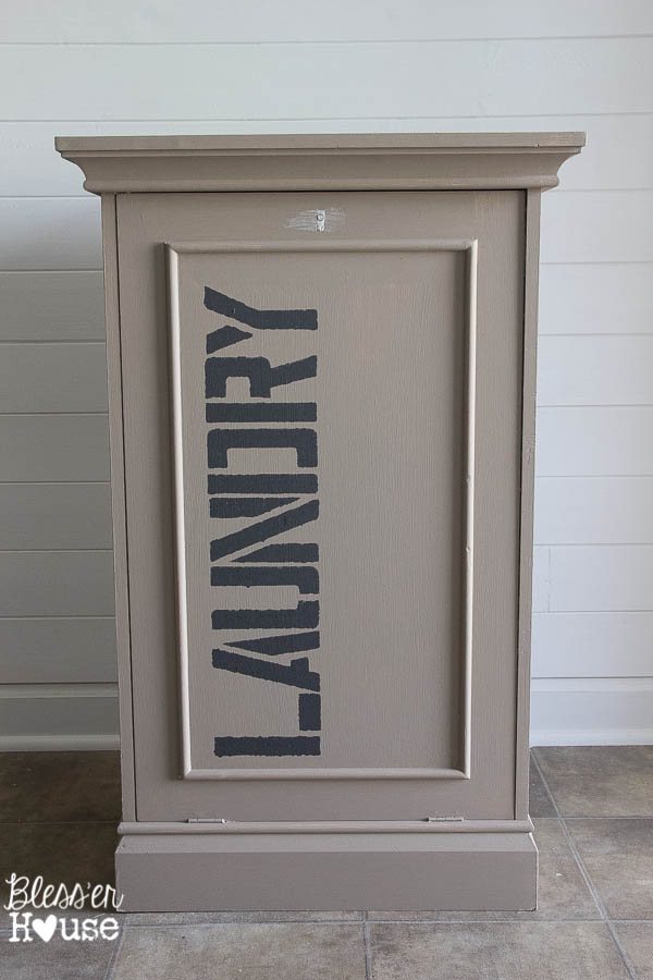 Industrial Style Laundry Hamper Makeover | Unigumushane