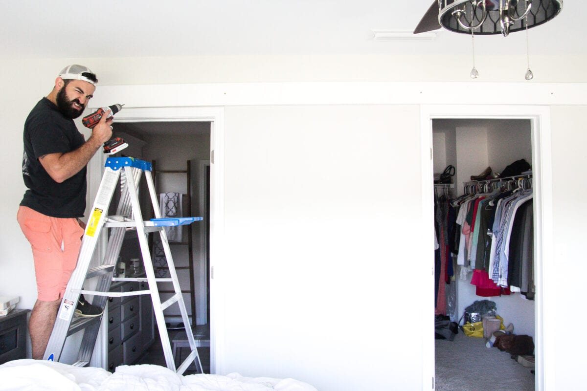 How to Install Sliding Barn Doors | unigumushane.com - A quick tutorial to show how to install sliding barn doors in 5 easy steps using a door hardware kit from @NationalHardware. #sponsored